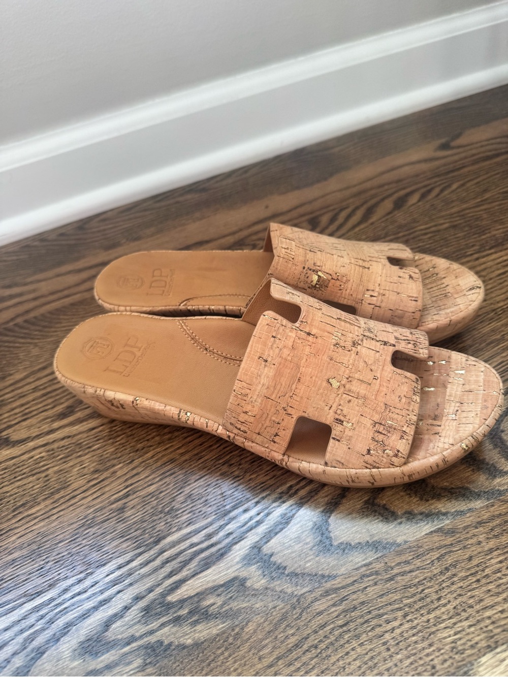 L’Amour des Pieds Catina Platform Sandal - Picture 7 of 10
